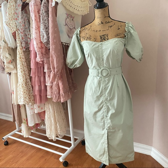 Dresses & Skirts - Pistachio Green Puff Sleeve Dress With Belt